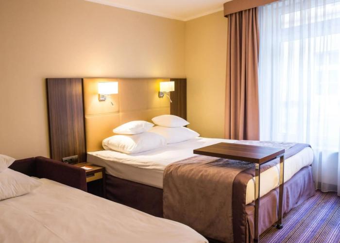 DeSilva Premium Opole