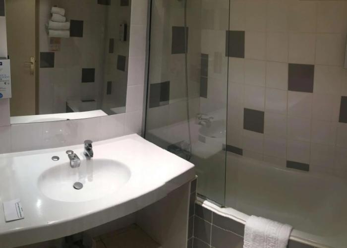 Kyriad Angoulême Nord Champniers - Hôtel & Résidence