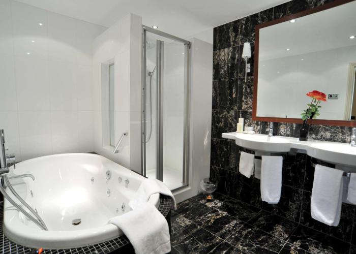 Golden Tulip Hotel Central