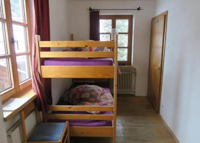 SnowBunnys BackPackers Hostel