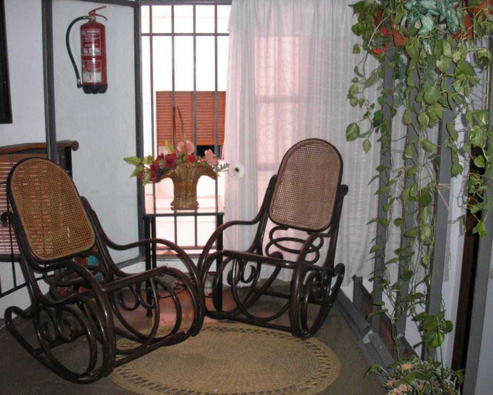 фото Hostal Colón