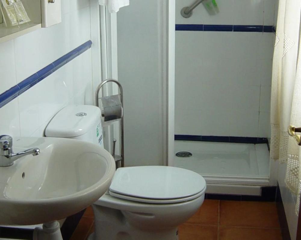 фото Hostal Colón
