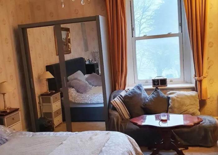 Historic Manor House - Sleeps 16 - Pool & Hot Tub