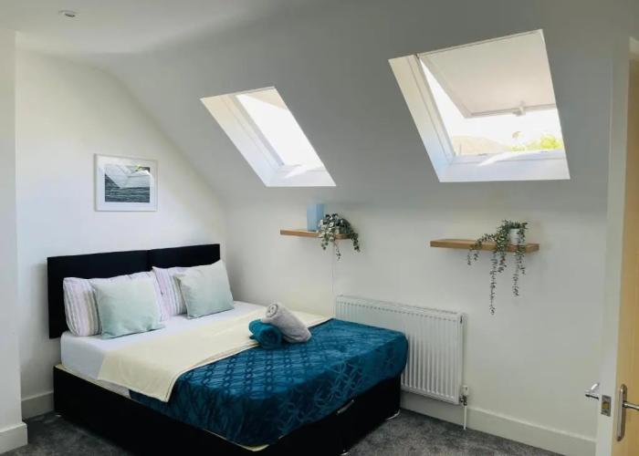Modern Apartment, Castle View Rochester, England