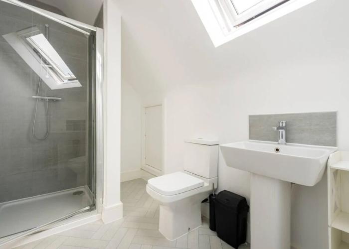 Modern Apartment, Castle View Rochester, England