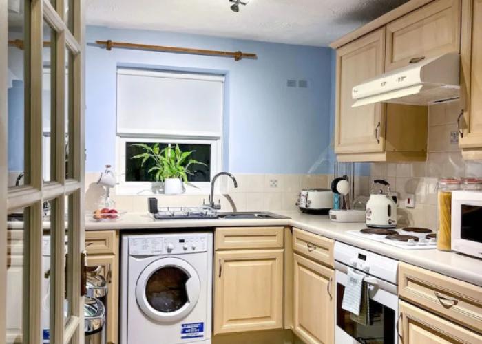 1-bed Apt, Sleeps 2, 20 min Walk to Centre
