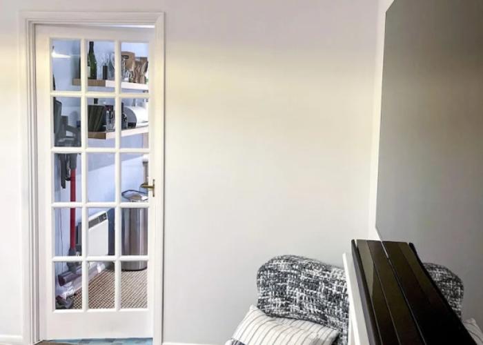 1-bed Apt, Sleeps 2, 20 min Walk to Centre