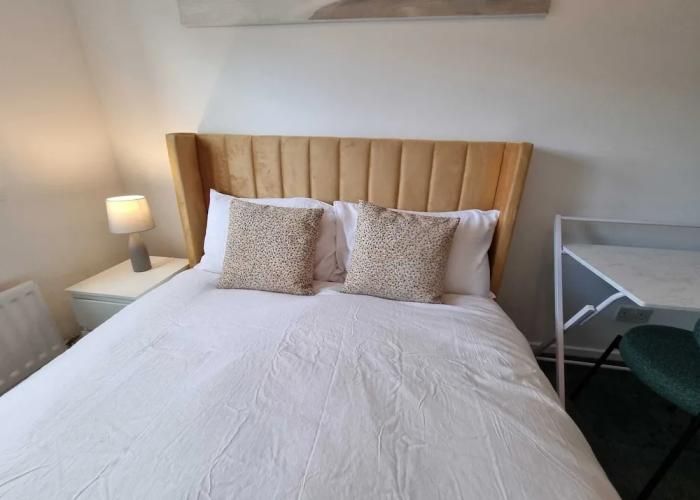 Captivating 3-bed House in Strood, Rochester Kent