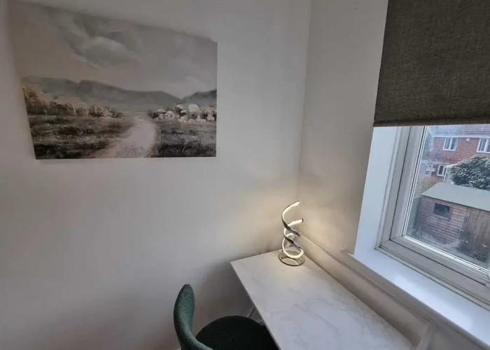 Captivating 3-bed House in Strood, Rochester Kent