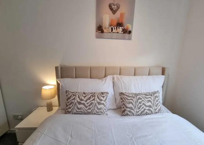 Captivating 3-bed House in Strood, Rochester Kent