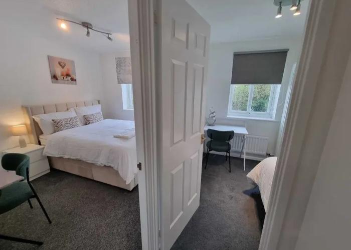 Captivating 3-bed House in Strood, Rochester Kent