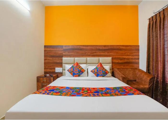 Fabhotel Greenwood Xpress Inn