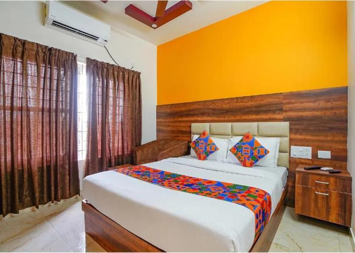 Fabhotel Greenwood Xpress Inn
