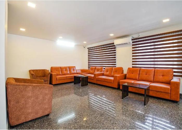 Fabhotel Greenwood Xpress Inn