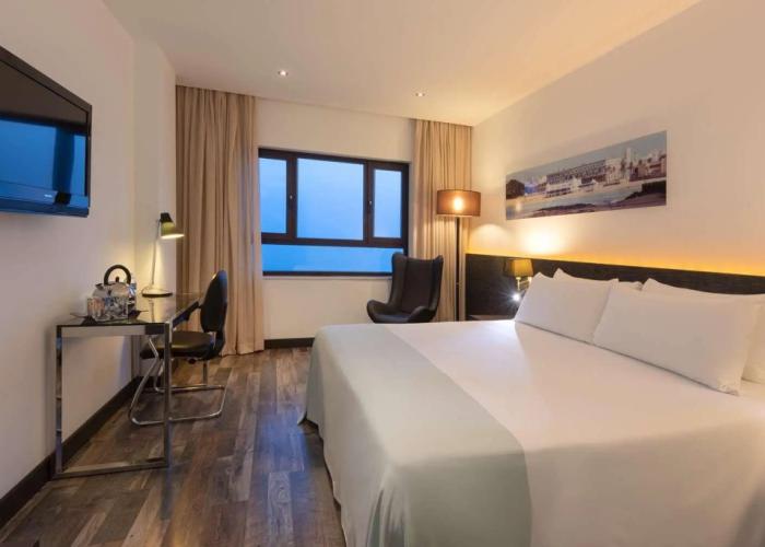 Hotel Cádiz Paseo del Mar Affiliated by Meliá