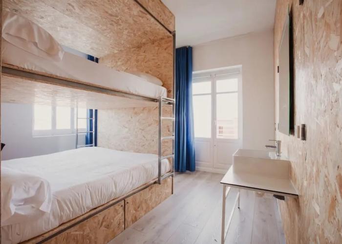 SubUp Hostel
