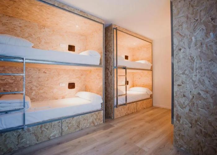 SubUp Hostel