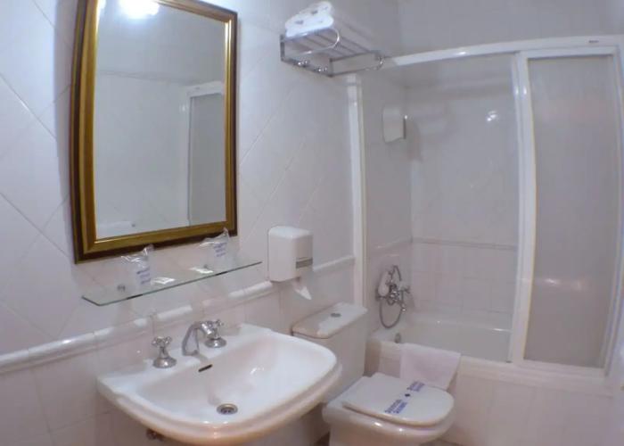 Hostal Canovas