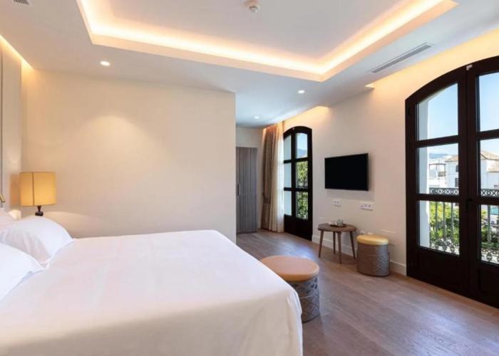 Silken El Pilar Andalucia Hotel