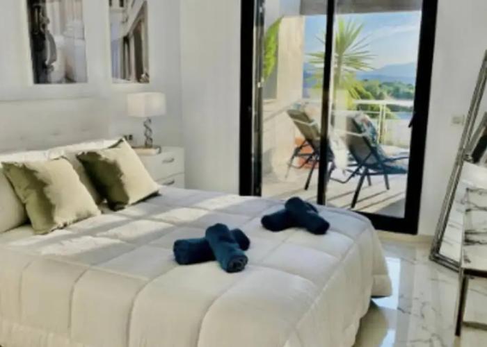 Premium Luxury-casares Del Mar-seaside Apartment