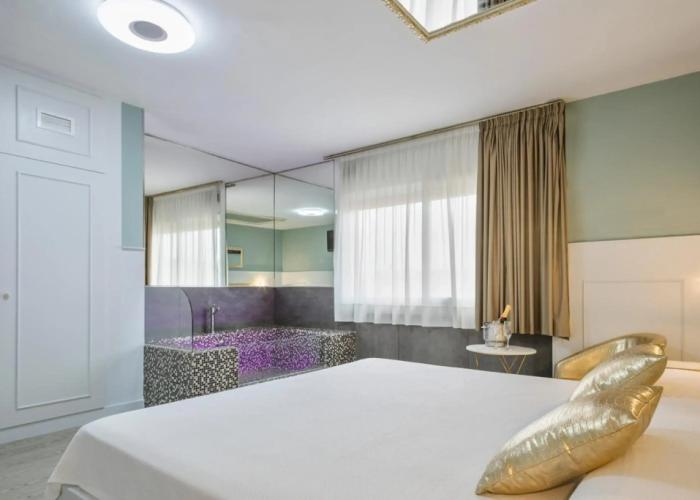 Hotel Hotel H