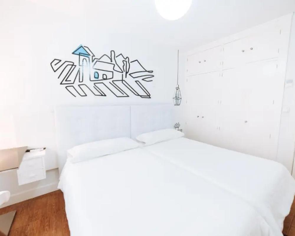 фото Hostal Misericordia