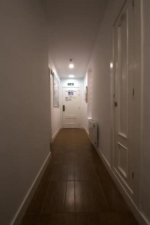 фото Hostal Misericordia