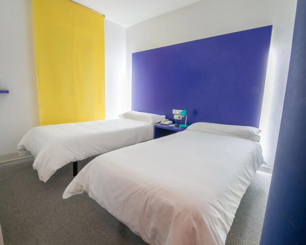 фото Hostal Albany