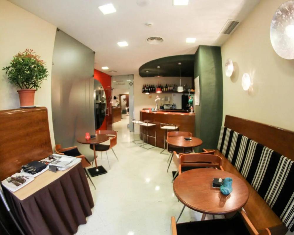 фото Hostal Albany