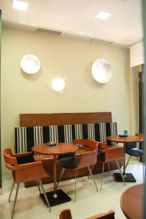 фото Hostal Albany
