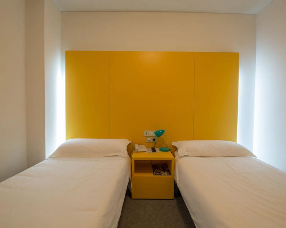 фото Hostal Albany