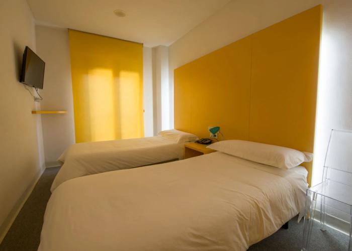 Hostal Albany
