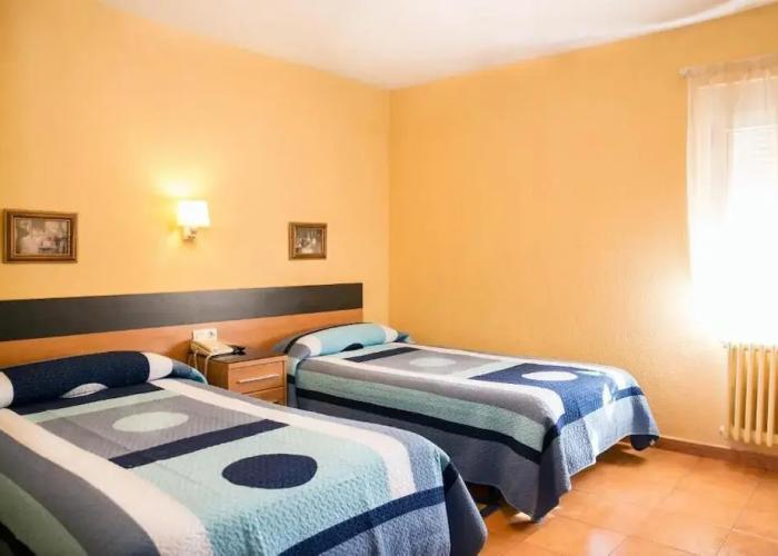 Hostal Guzman El Bueno by gaiarooms