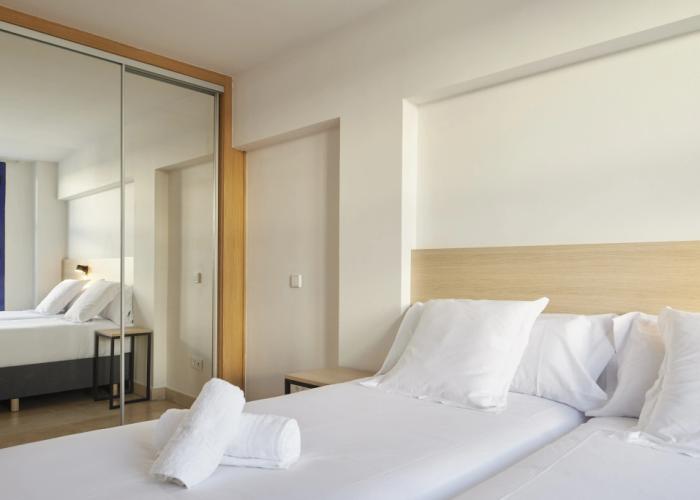 Iraipe Logroño Hotel