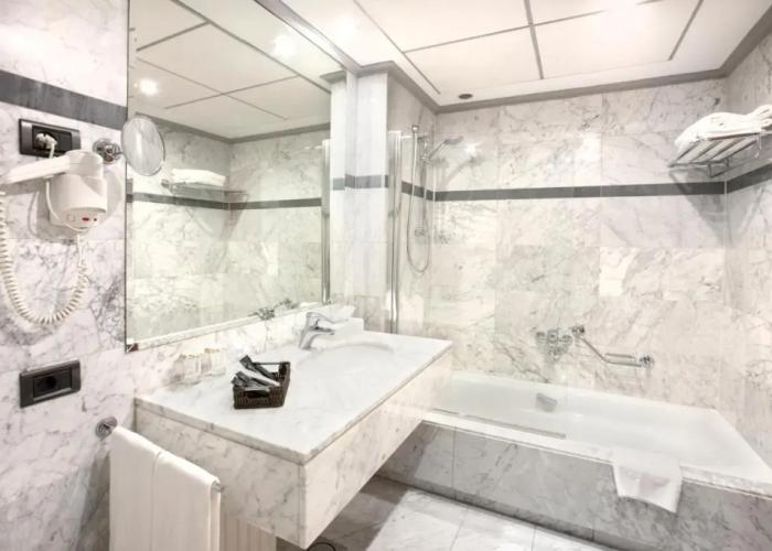 Hotel Gran Via