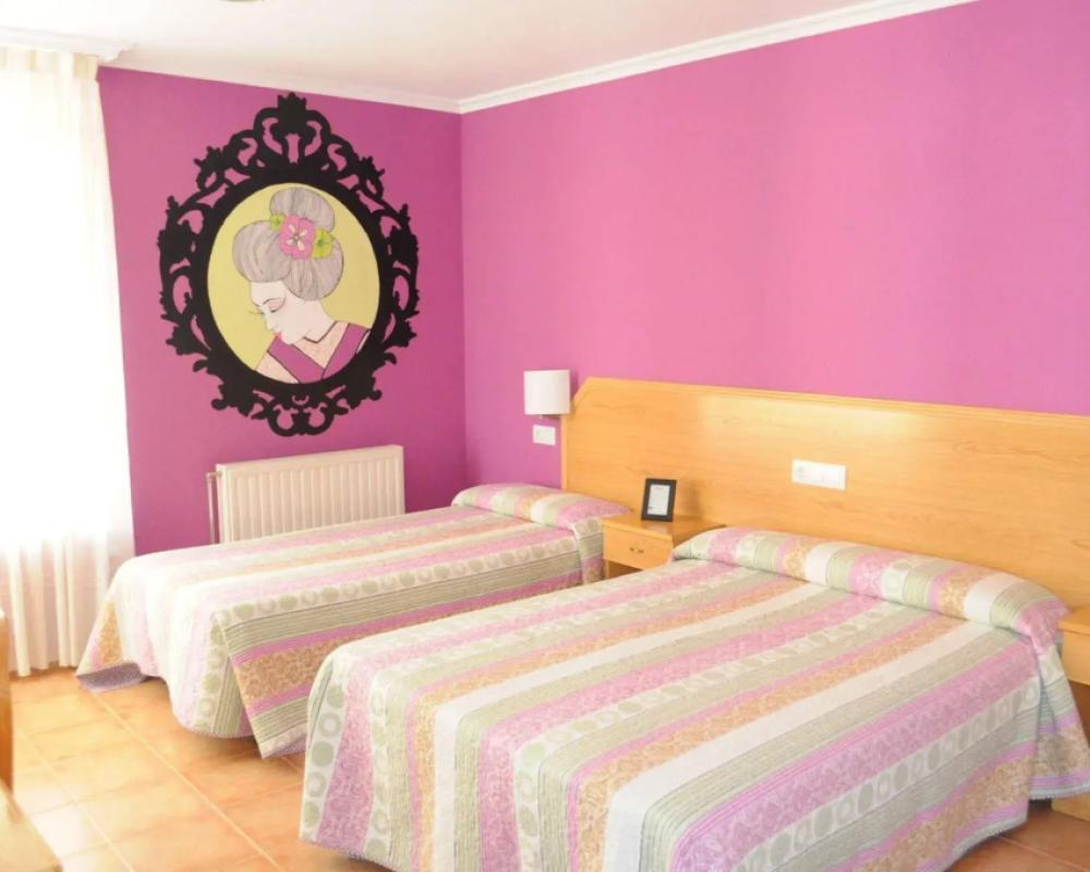 фото Hostal Bríos