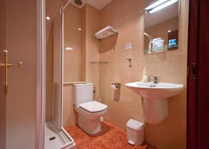 U-Hotel Dario Lugo
