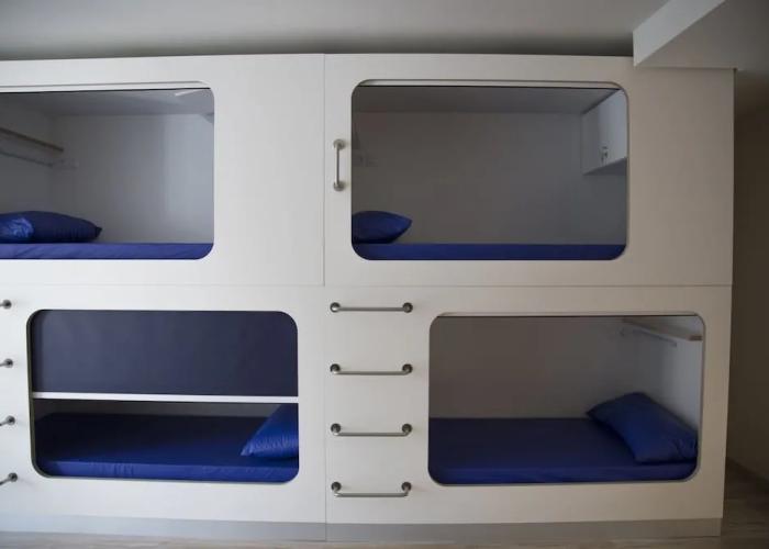 Hostel Cross - Adults Only