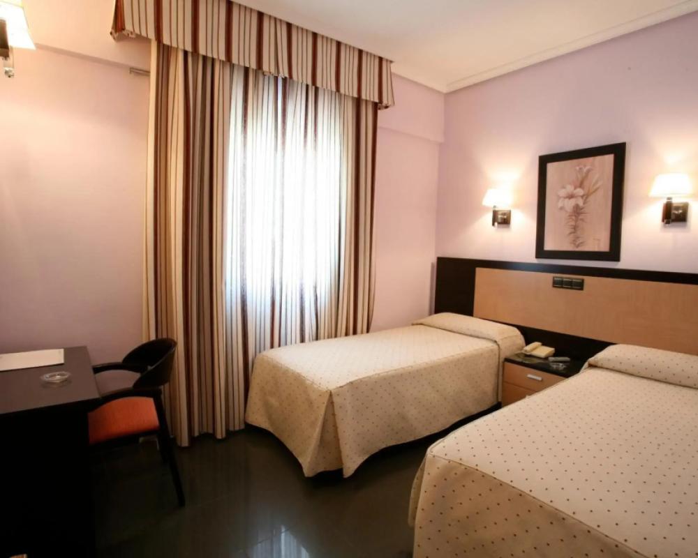 фото Hotel Zeus