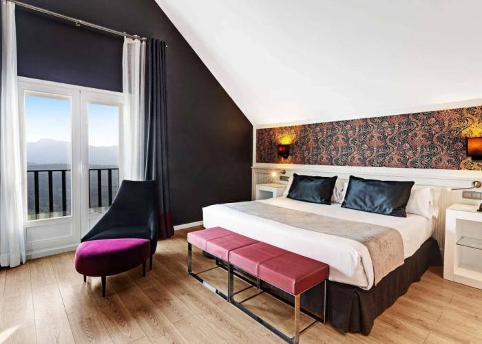 Catalonia Reina Victoria Hotel