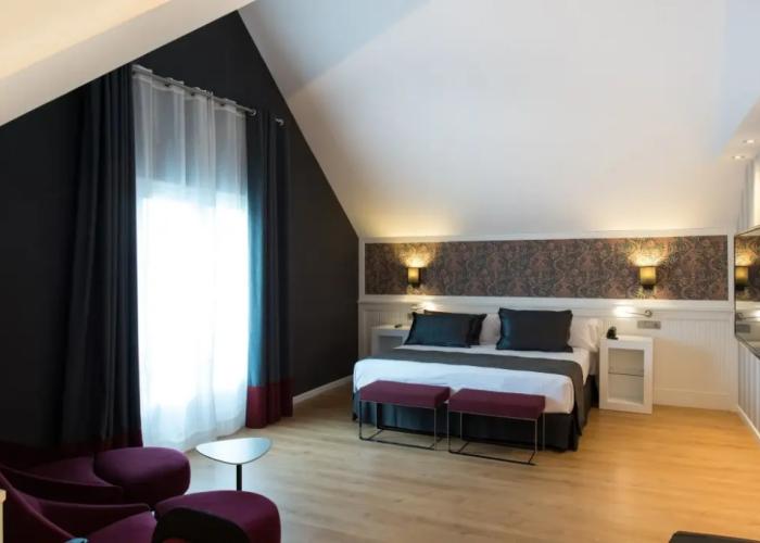 Catalonia Reina Victoria Hotel