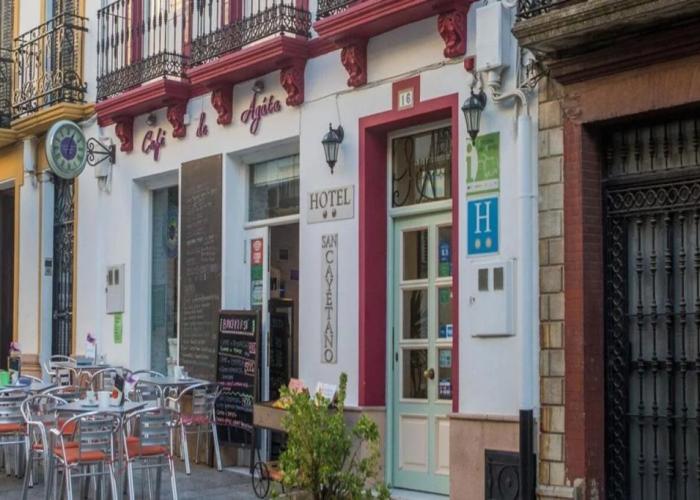 Hostal San Cayetano