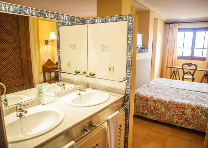 Estudios Turisticos Bahia Sur