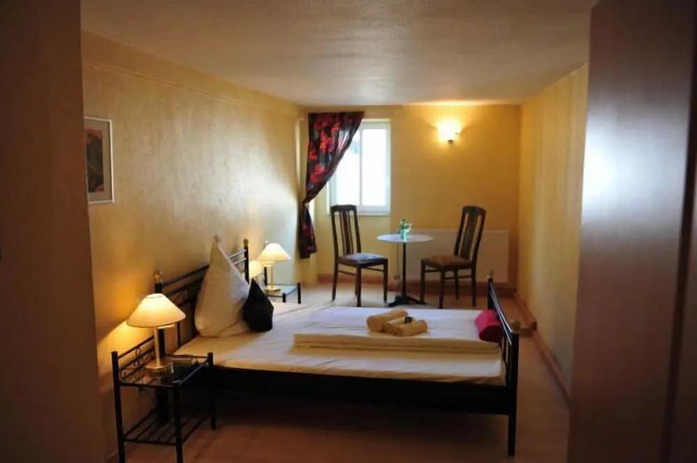 фото Hotel Hirsch