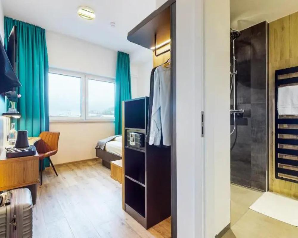 фото Point 7 Hotel