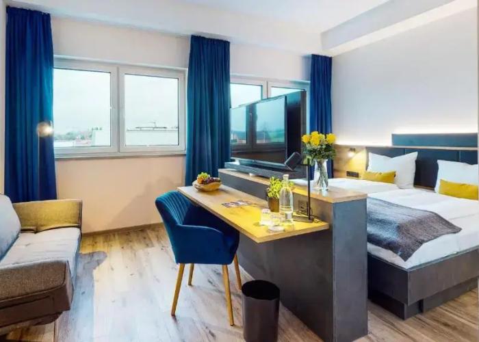Point 7 Hotel