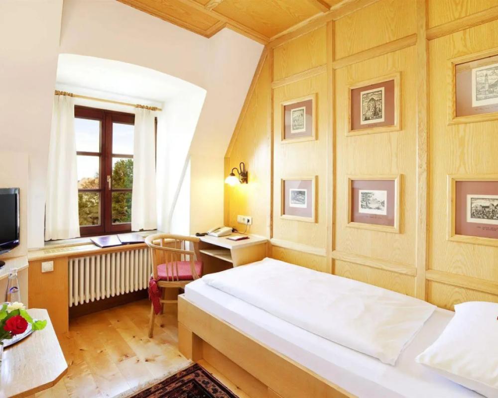 фото Hotel Hirsch