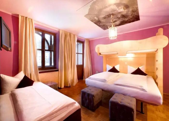 Villa Fantasia Budget Boutique Hotel