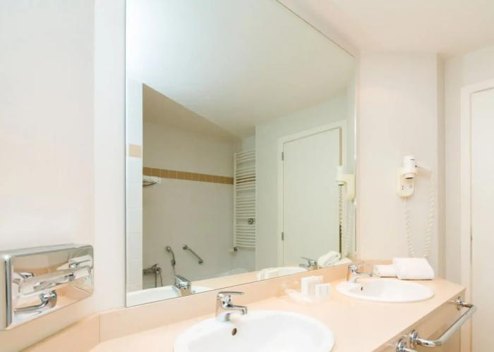 Hotel Aazaert by WP Hotels