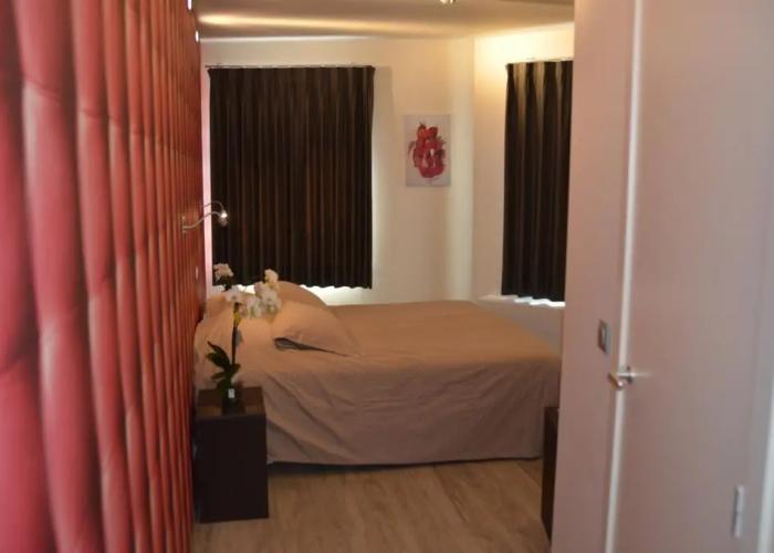 Hotel Corner House
